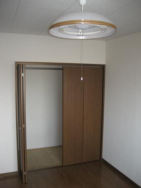 Receipt. Western-style closet