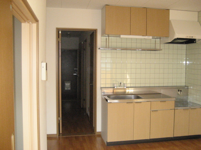 Kitchen. Gas stove correspondence