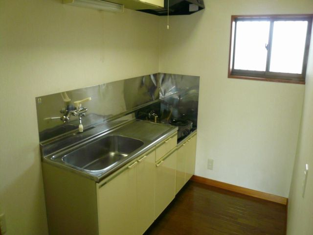 Kitchen. It is immediately ventilation and there is a window.