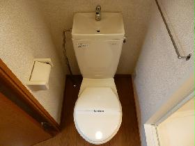 Toilet. of course, bus ・ Toilet is another