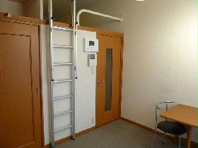 Living and room. Loft comes with