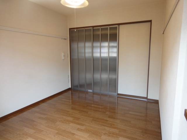 Living and room. South Western-style is a bright room