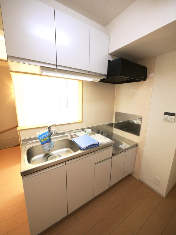 Kitchen. Spread of kitchen