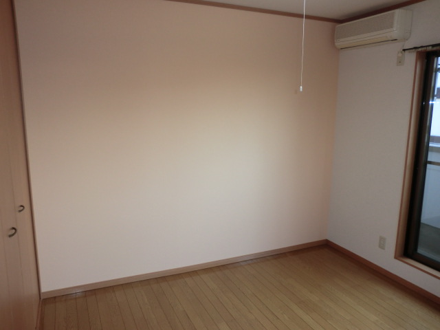 Living and room. We have adopted the accent Cross