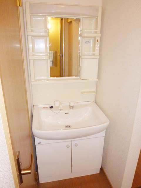 Washroom. Shampoo dresser ☆ 