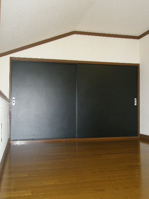 Other room space. loft