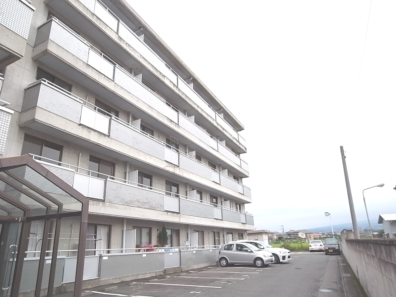 Building appearance. Maebashi Shitaoki cho Akkora Rent appearance 3