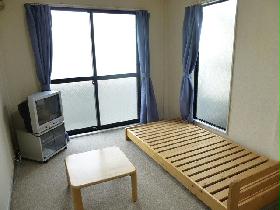 Living and room. Left and right reversal Yes. Equipment may vary depending on the room.