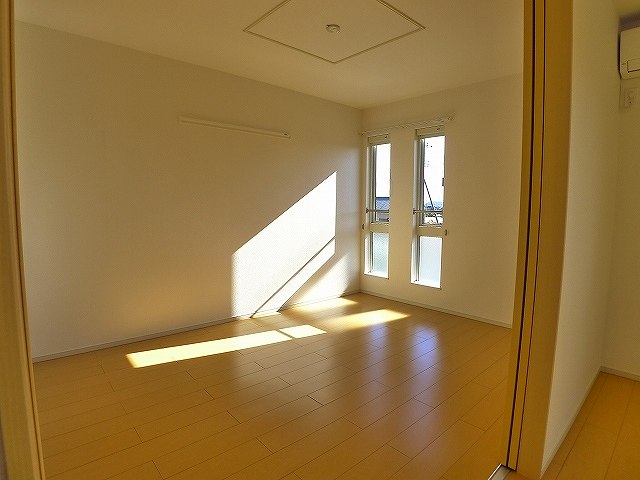 Living and room. A similar type