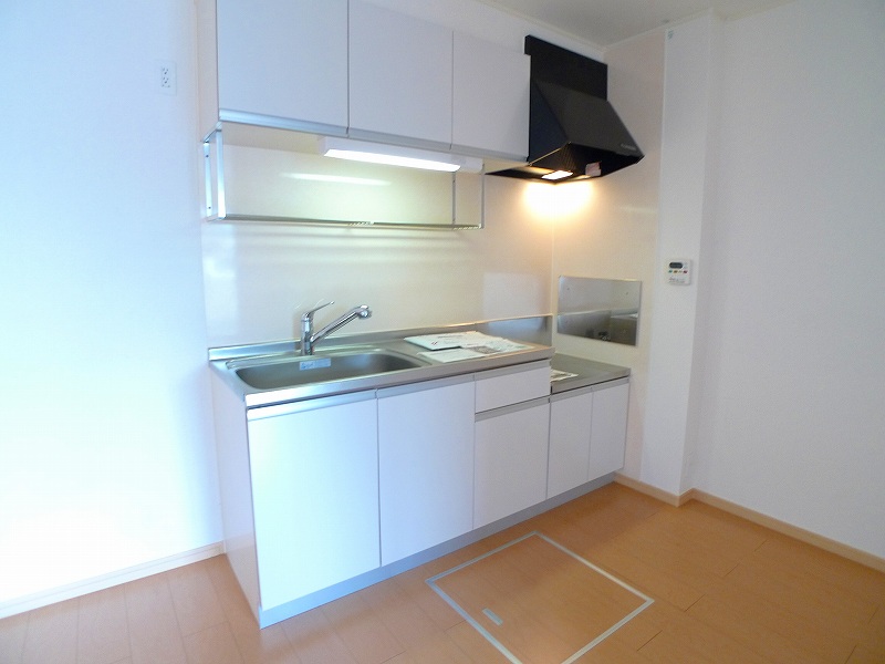 Kitchen. A similar type