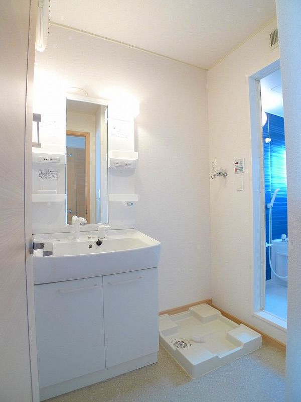 Bath. A similar type