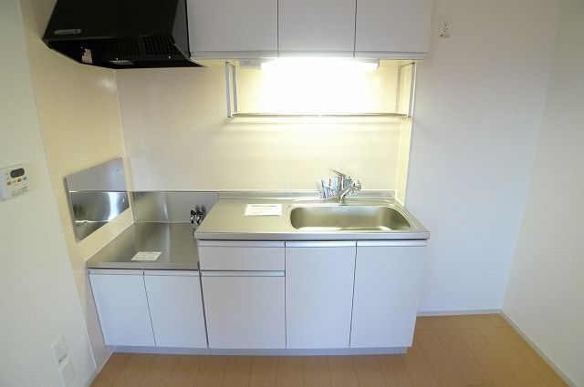 Kitchen. A similar type