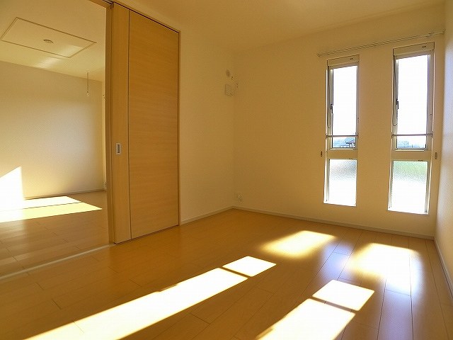 Living and room. A similar type