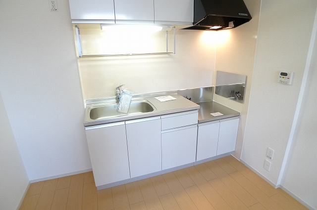 Kitchen. A similar type