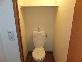 Toilet. bath ・ It is another toilet. 