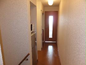 Living and room. It is a photograph that was taken towards the living room from the staircase side ☆