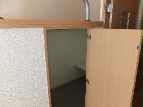 Receipt. Under the bed is spacious space