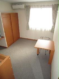 Living and room. Taken from the entrance side