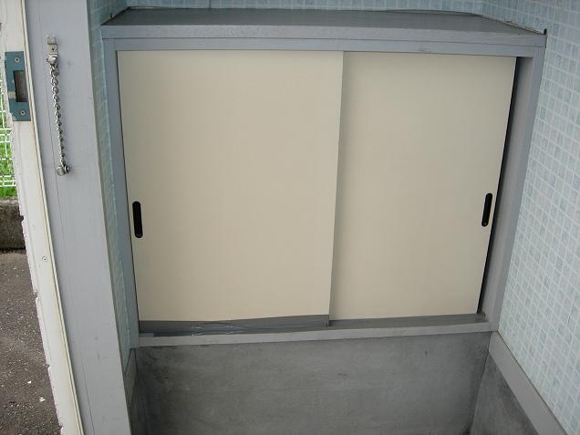 Receipt. There and convenient front door storage.