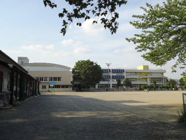 Primary school. 1258m to Ota Municipal Central Elementary School (elementary school)