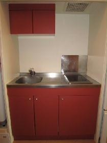 Kitchen. Electric stove