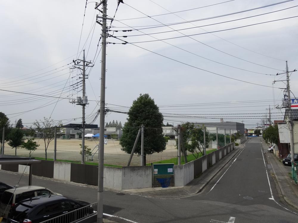 Primary school. Private Gunma 1263m to the International Academy Elementary