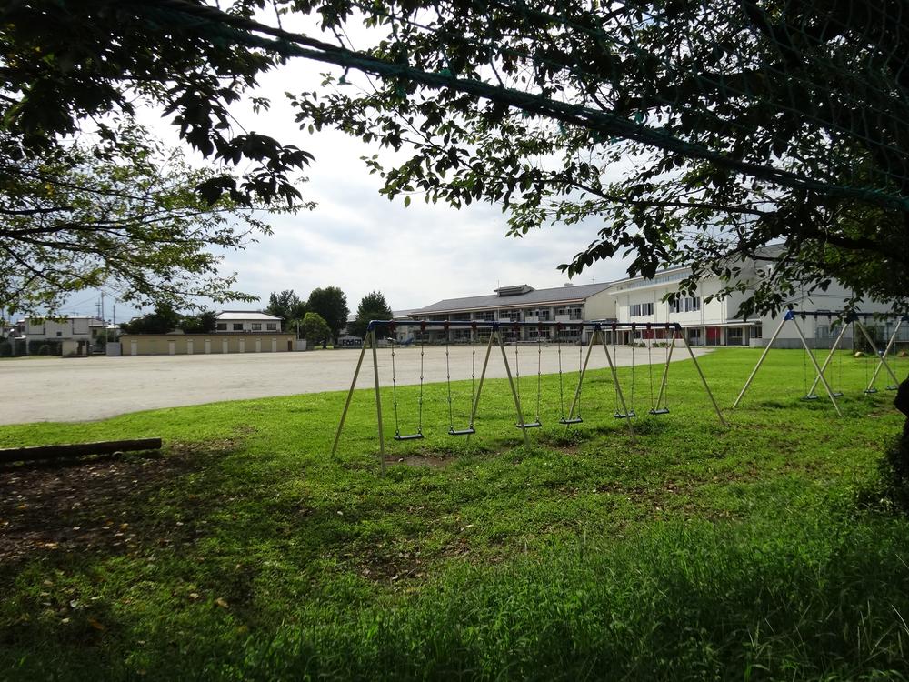 Primary school. 822m to Ota City treasure Izumihigashi Elementary School