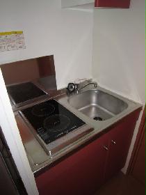 Kitchen. Electric stove