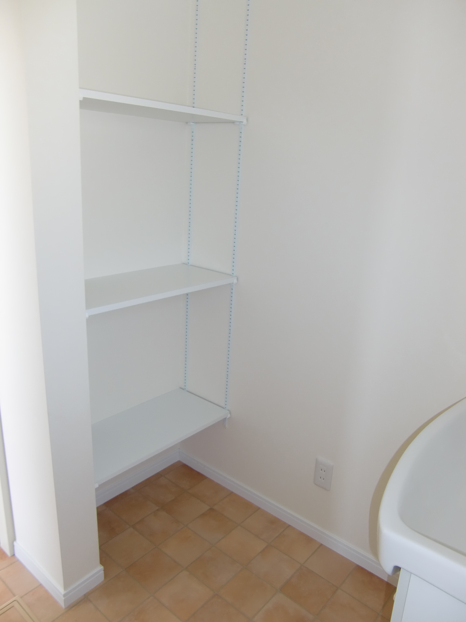 Washroom. Storage room