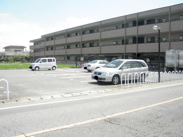 Parking lot