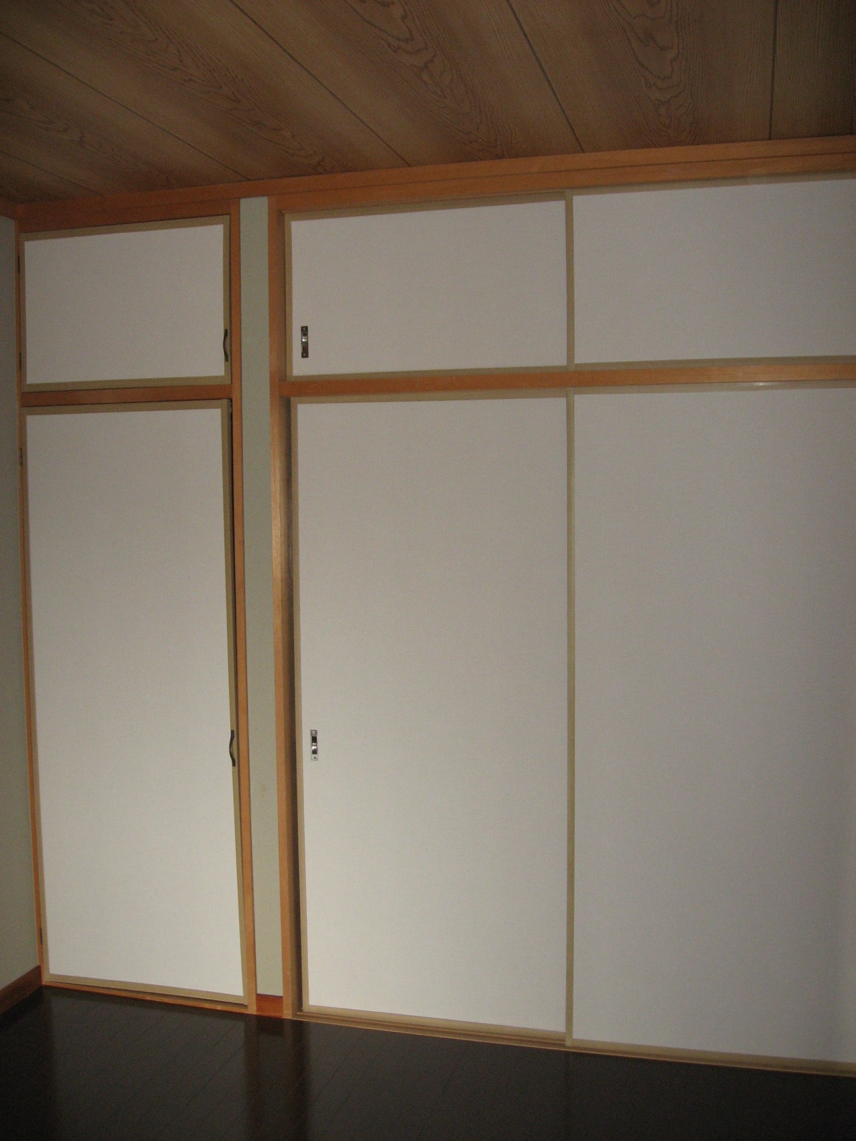 Receipt. Western style room