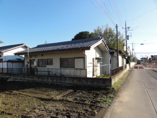 Local photos, including front road