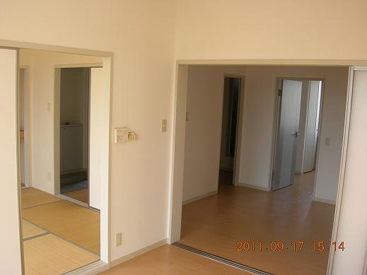 Other room space. Tatami Replace when you move. Omotegae