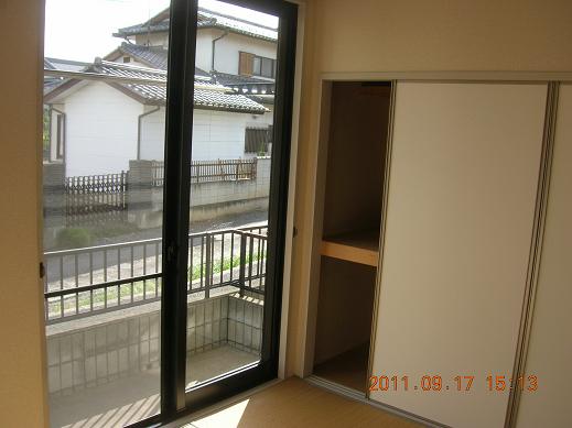 Balcony. Balcony is facing south ☆ 