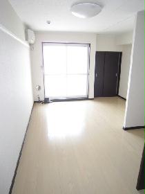 Living and room. Taken from the entrance side