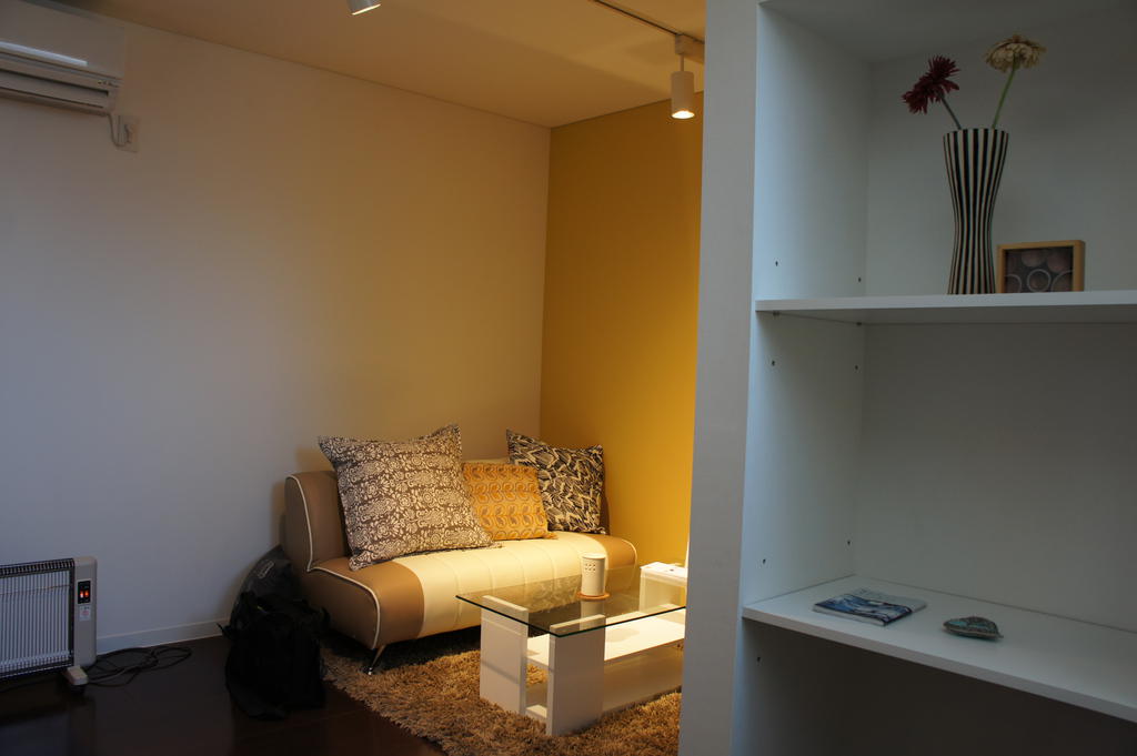 Other room space. Be placed a sofa 2-seater can afford! (^^)!