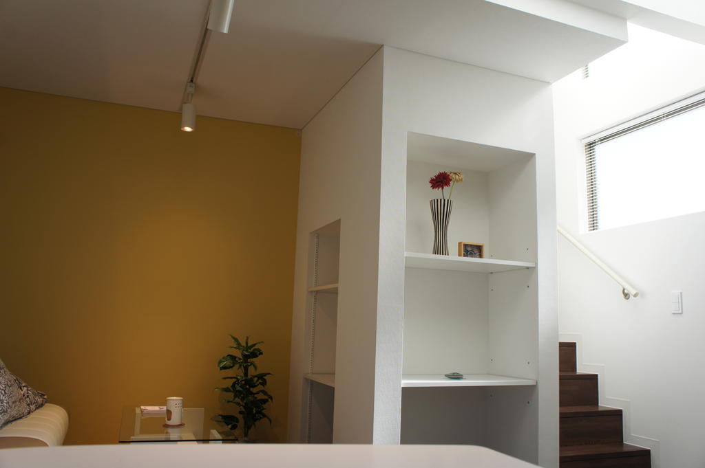 Receipt. Useful to have such a shelf in the living room!