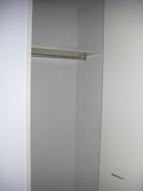 Receipt. Kitchen next to storage