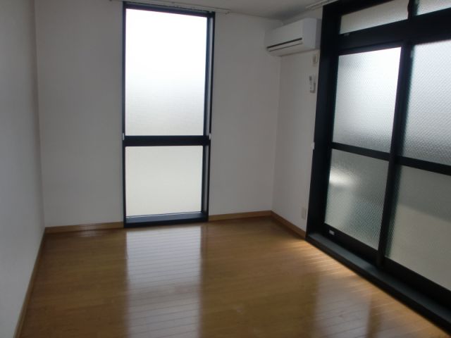 Living and room. Also many windows is bright rooms