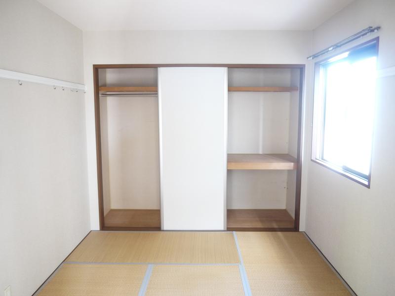 Receipt. There is a depth, Also it can be stored in the upper stage, Left pipe hanger