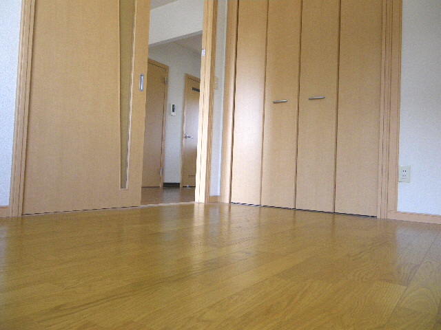 Living and room. Storage capacity since the renovation also UP! ! 