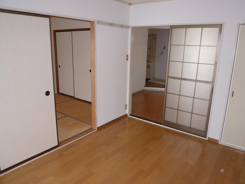 Other room space. Western style room