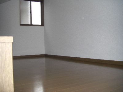 Other room space. Loft 5 Pledge