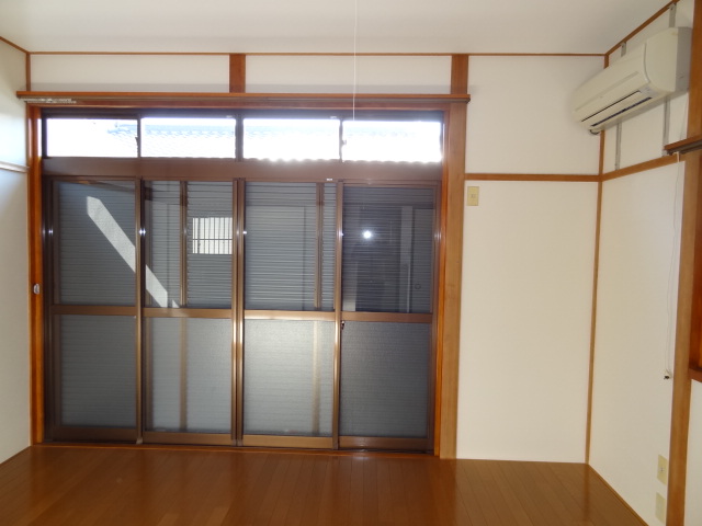 Other room space. Western-style 6 Pledge