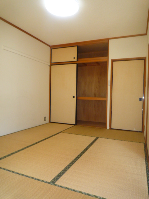 Receipt. Japanese-style storage