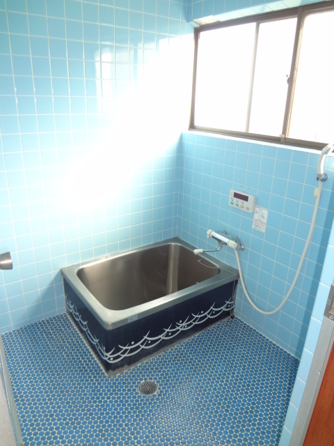 Bath. With reheating function