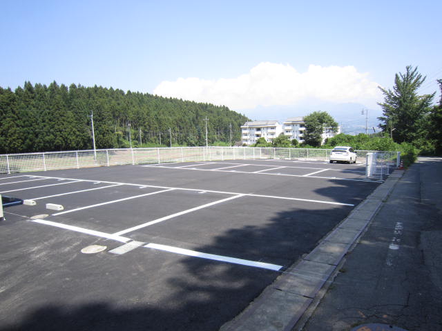 Parking lot