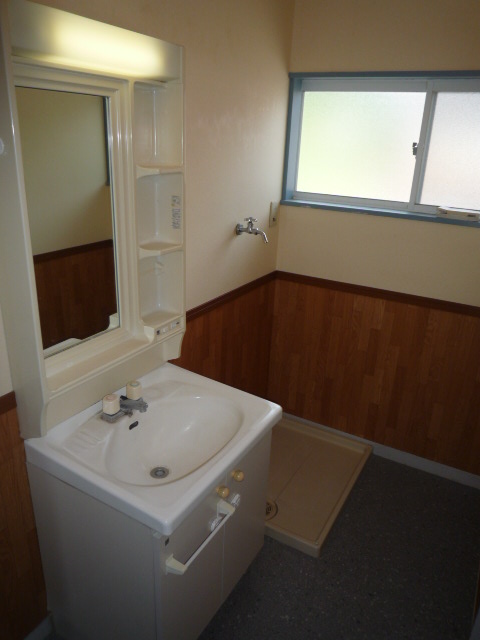 Washroom. Install Shampoo dresser