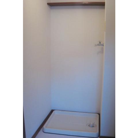 Other room space. Indoor Laundry Storage