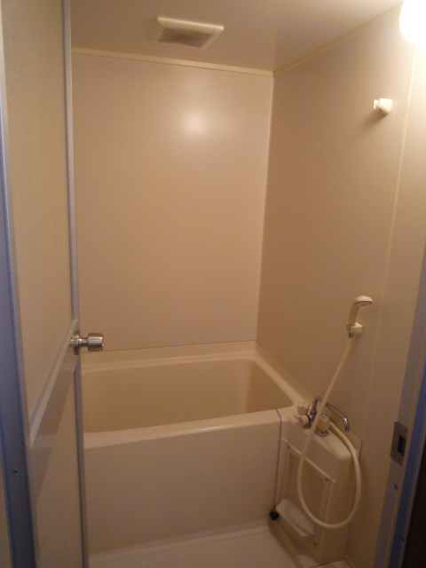 Bath. With reheating function